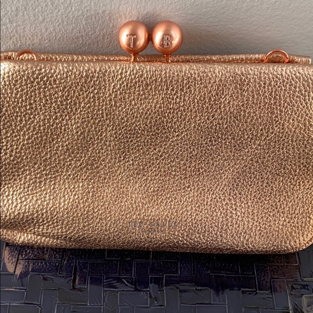 TED BAKER Chrina Leather Rose Gold Crossbody Bag - Picture 3 of 8